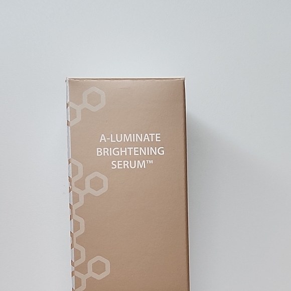 Alastin Skincare Aluminate Brightening Serum - Picture 2 of 3